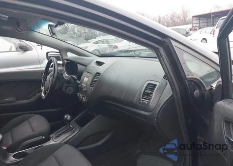 2016 Kia Forte Ex z USA, uszkodzony, nr VIN KNAFX5A8XG5492246